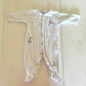 Kissy kissy safari footie